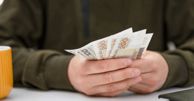 Navigating Financial Solutions: Why Choosing a Licensed Money Lender in Singapore Matters